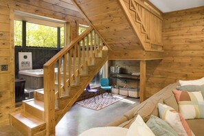 Interior - Stayhocha: Year-Round Creek Fun,Hot Tub,Waffle bar (Broken Bow)