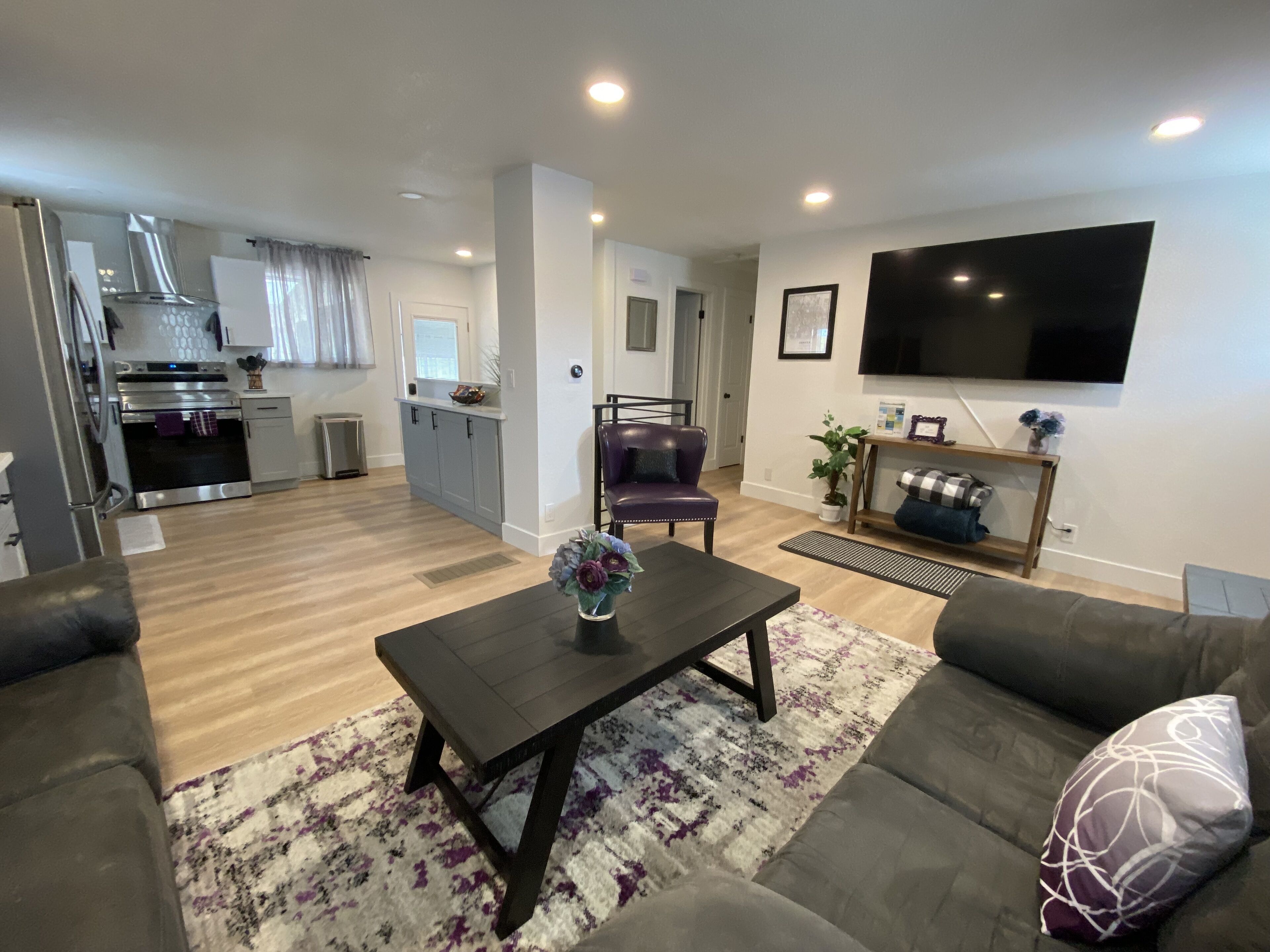 4 King Beds-Sleeps 10-Pet Friendly-Denver home