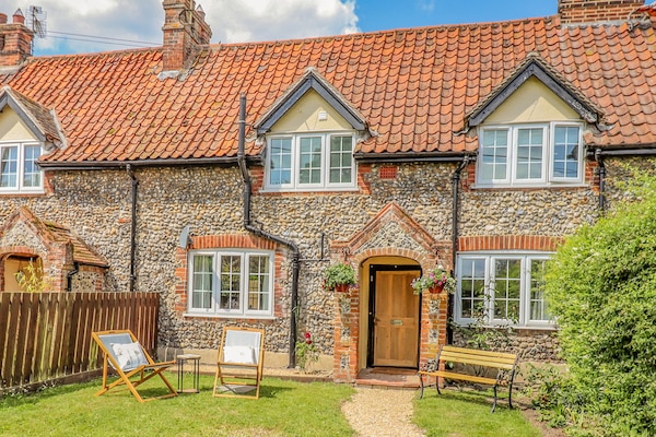 Cottage | Interior