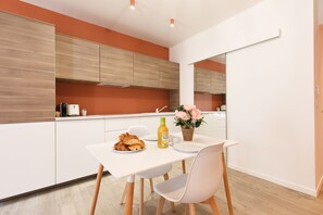 Dining - Magnificent Studio, city center, near Palais des Festivals (Cannes)