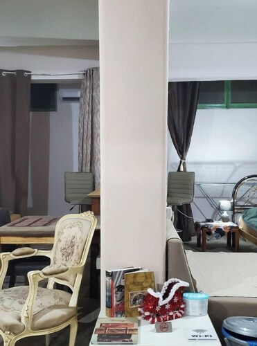 Family-friendly, 72sm Bedroom in Nikaia close to Metro St & Peiraeus Port