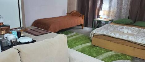 1 bedroom, iron/ironing board, free WiFi