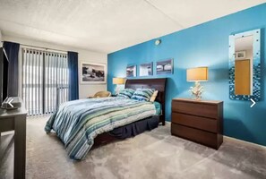 3 bedrooms, WiFi - Beachfront Condo!! Pet friendly! 2 Bed, 2 Bath (Brigantine)