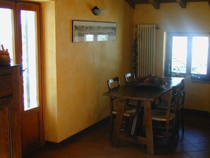 Dining - Attic with lake view (Campodolcino)