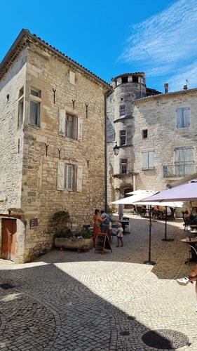 Villa récente avec climatisation, Wifi  et piscine privée à Barjac