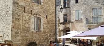 New villa with air conditioning, WiFi and private pool in Barjac