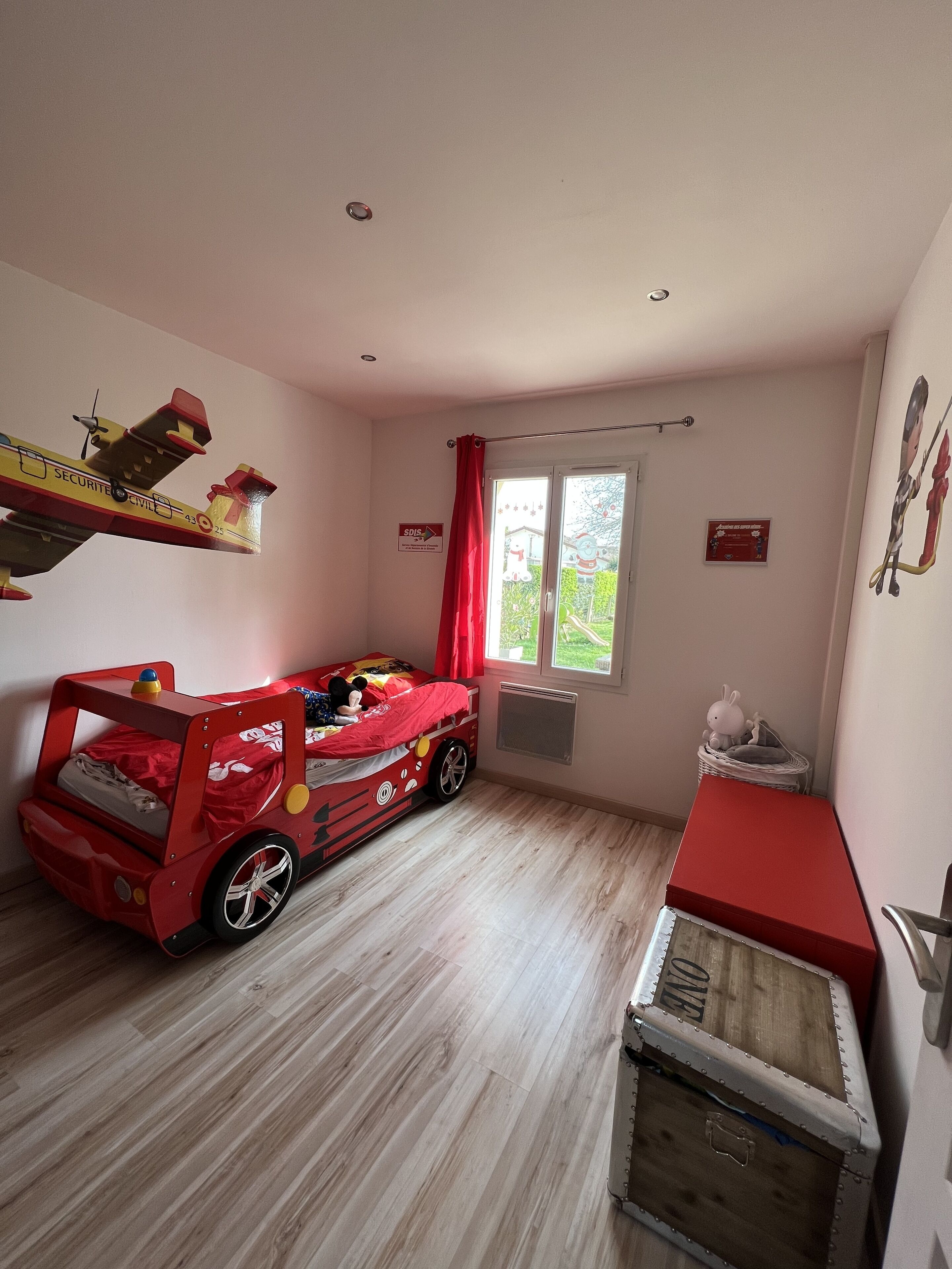 2 chambres, fer et planche à repasser, lit parapluie, Wi-Fi