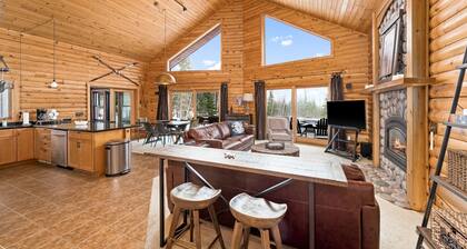 Authentic Up North Log Cabin with Modern Comforts