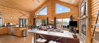 Authentic Up North Log Cabin with Modern Comforts