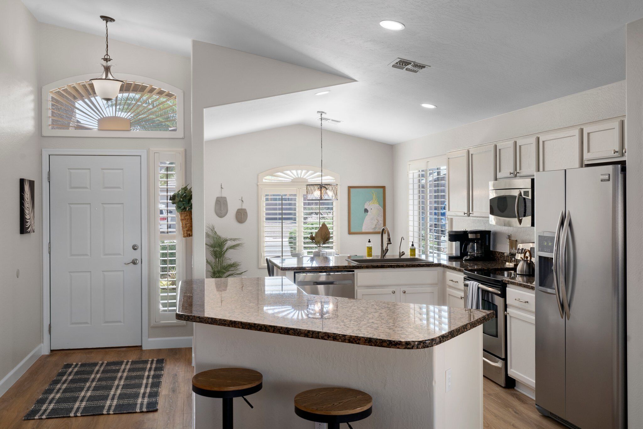 Private Heated Pool & Spa | Sparkling Clean | Lush Palm Trees