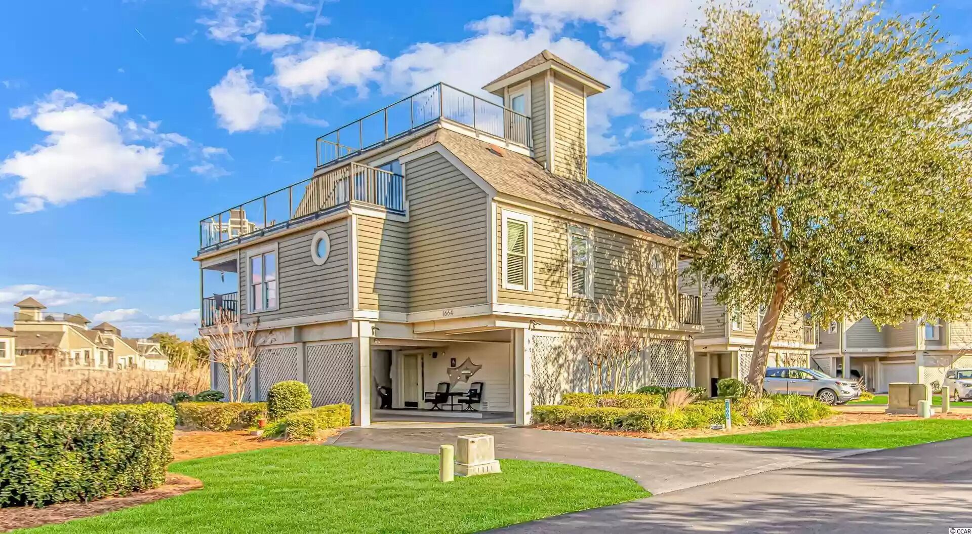 Beautiful Golf / Family Vacation Getaway! 10 minutes to beach!