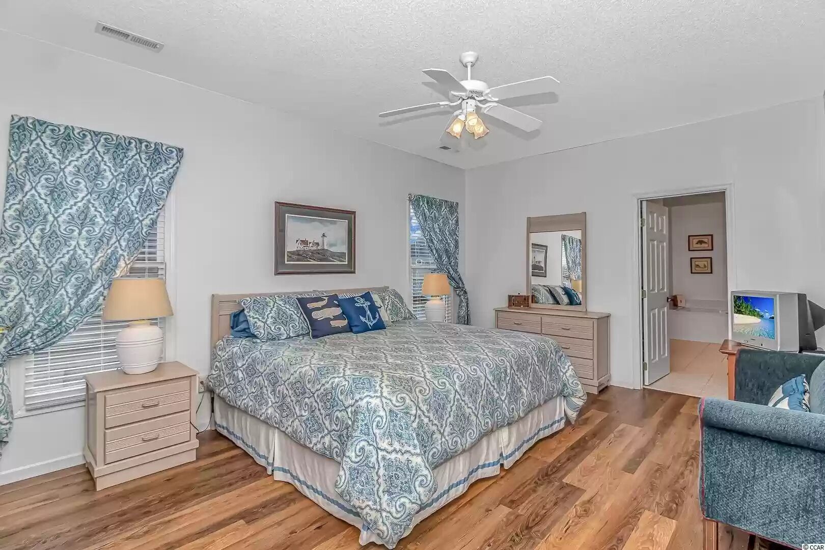 Beautiful Golf / Family Vacation Getaway! 10 minutes to beach!