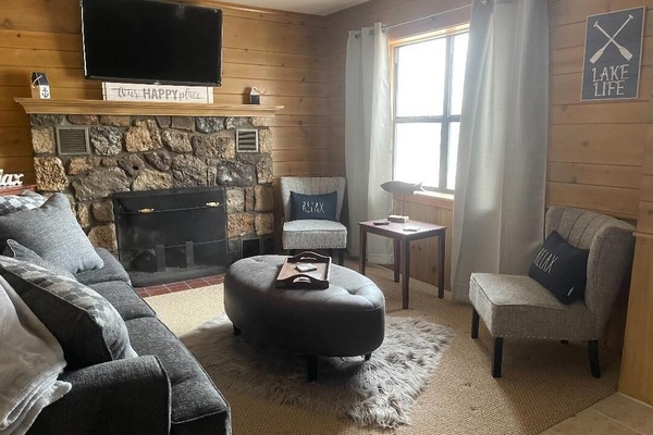 Smart TV, fireplace
