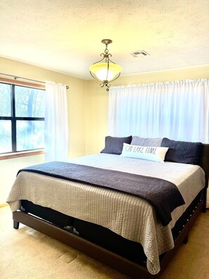 2 habitaciones, tabla de planchar con plancha y wifi gratis 