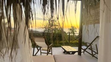 Cabana Room | Premium bedding, pillowtop beds, minibar, iron/ironing board