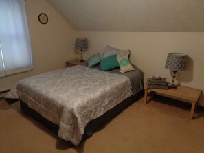 5 bedrooms, free WiFi, bed sheets