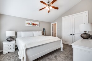 5 bedrooms, iron/ironing board, free WiFi, bed sheets
