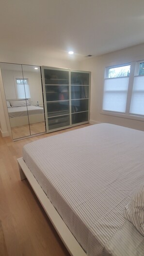 4 chambres, fer et planche à repasser, Wi-Fi gratuit, draps fournis