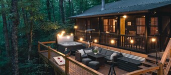 Forest Hot Tub • Large Deck • Firepit • Dog Haven