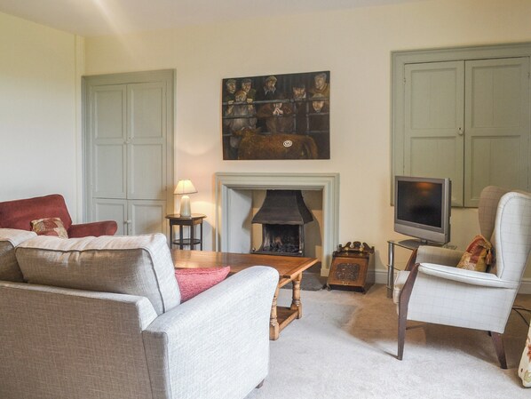 Living area - East Monkton Farm Cottage (Broughton, near Cowbridge)