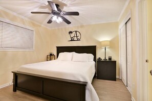 2 bedrooms, iron/ironing board, travel cot, WiFi