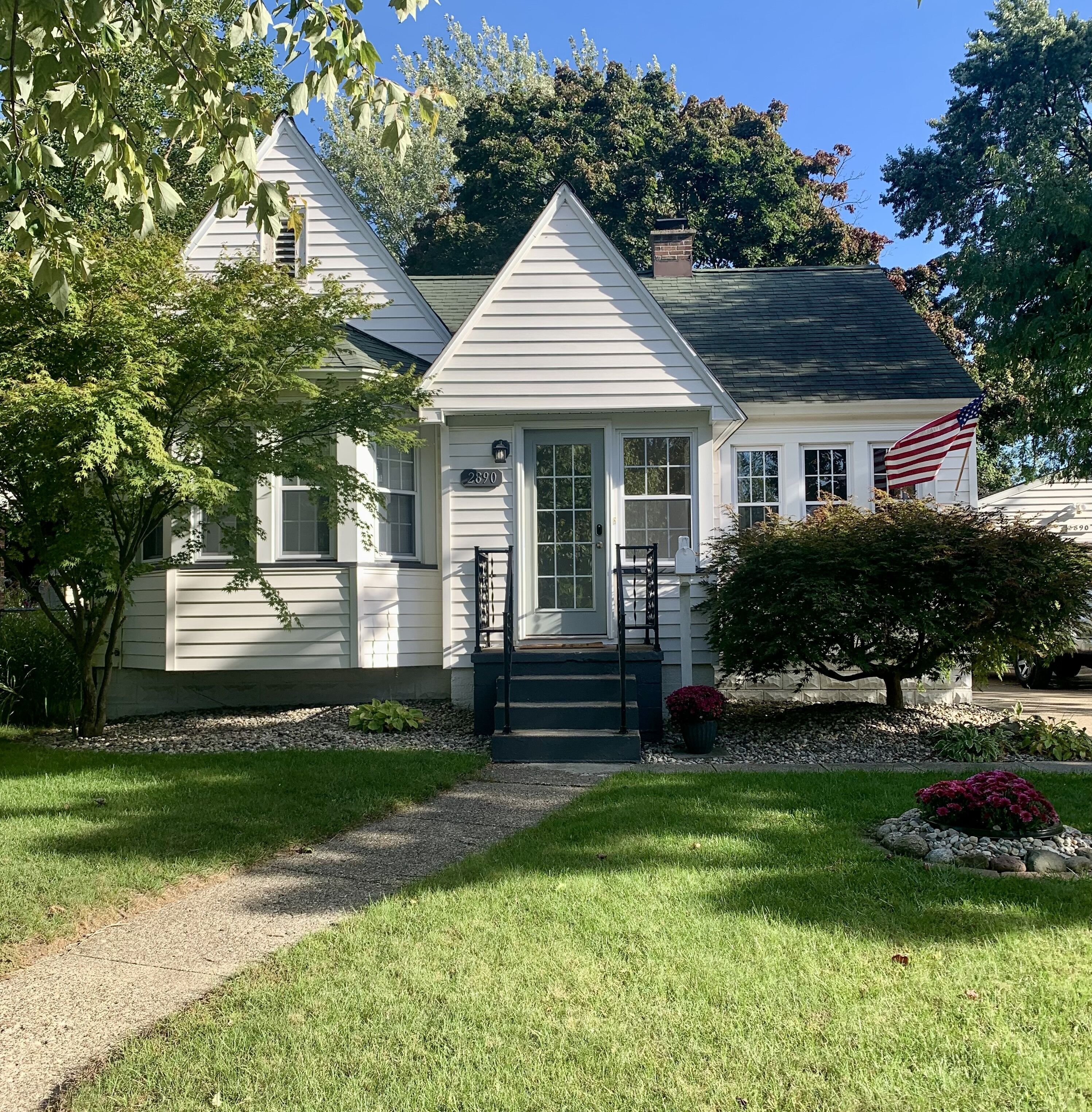 Charming Bungalow close to Lake Michigan and downtown Muskegon