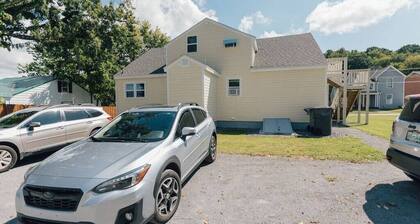 Cozy 2 Bed Apartment Near Downtown Bristol