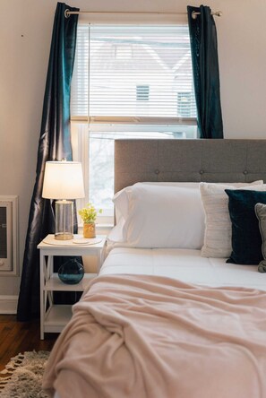 1 غرفة نوم ومكتب ومكواة/لوح كي وواي فاي