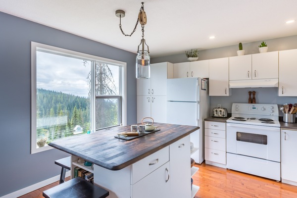 Tree Top Haven is the perfect vacation home for your family with Amazing Views