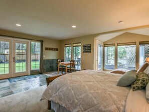 3 bedrooms, desk, free WiFi