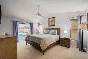 4 bedrooms, iron/ironing board, free WiFi, bed sheets