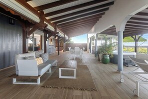 Outdoor dining - Villa Priva • Meilly Estate (Saint-Louis)
