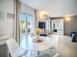 Dining - Apartments Tomy - Studio Apartment with terrace (Sutivan)