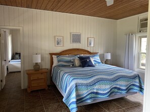 4 bedrooms, desk, iron/ironing board, free WiFi