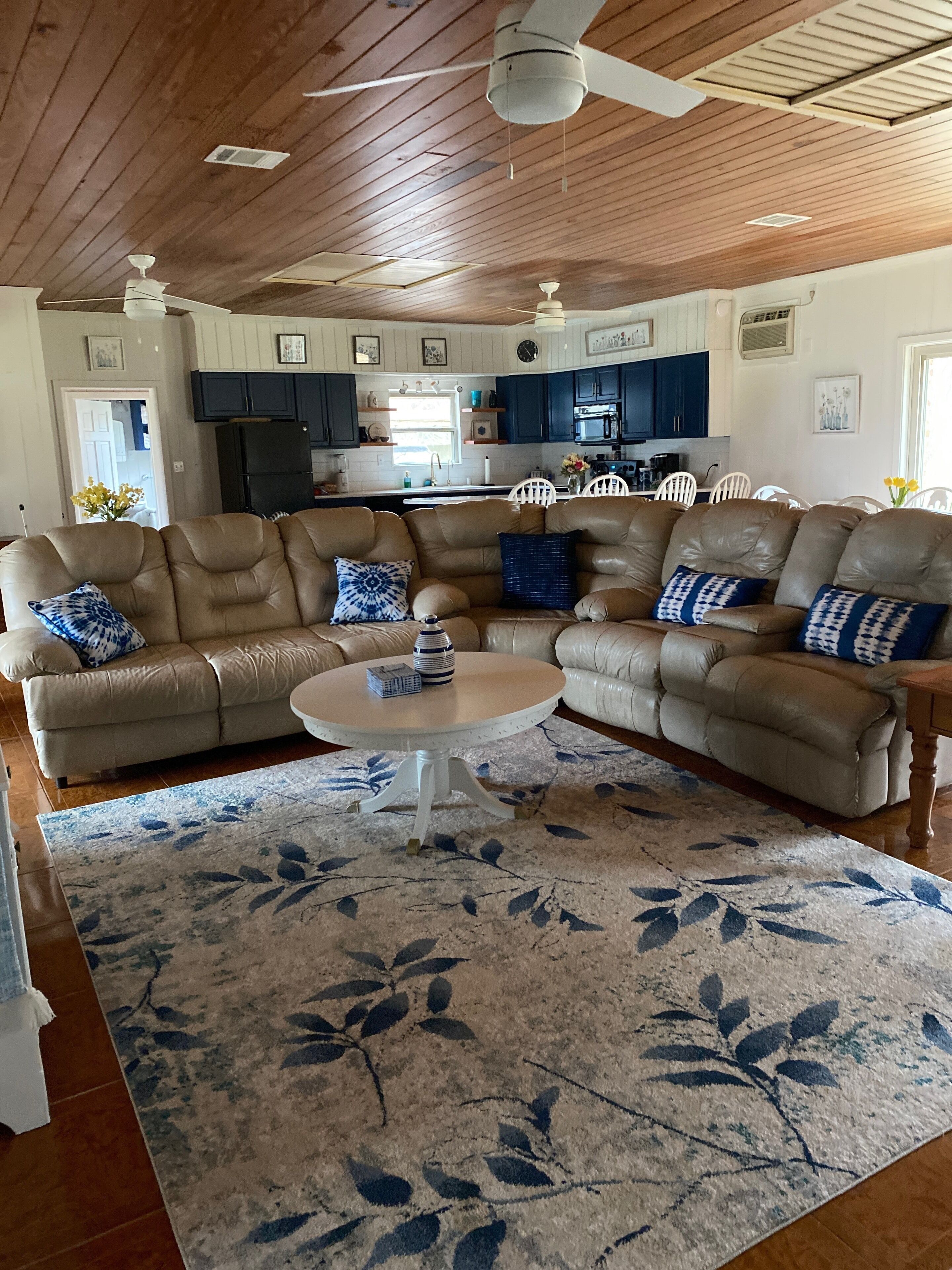 Secluded Shades of Blue Lake Bistineau Sunsets Sleeps 19