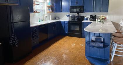 Secluded Shades of Blue Lake Bistineau Sunsets Sleeps 19