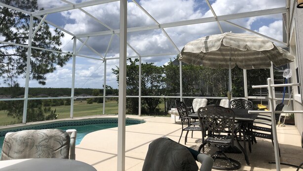 Outdoor dining - 5 Bedroom, Pool Home Overlooking Golf Course. Close to Attractions (Davenport)