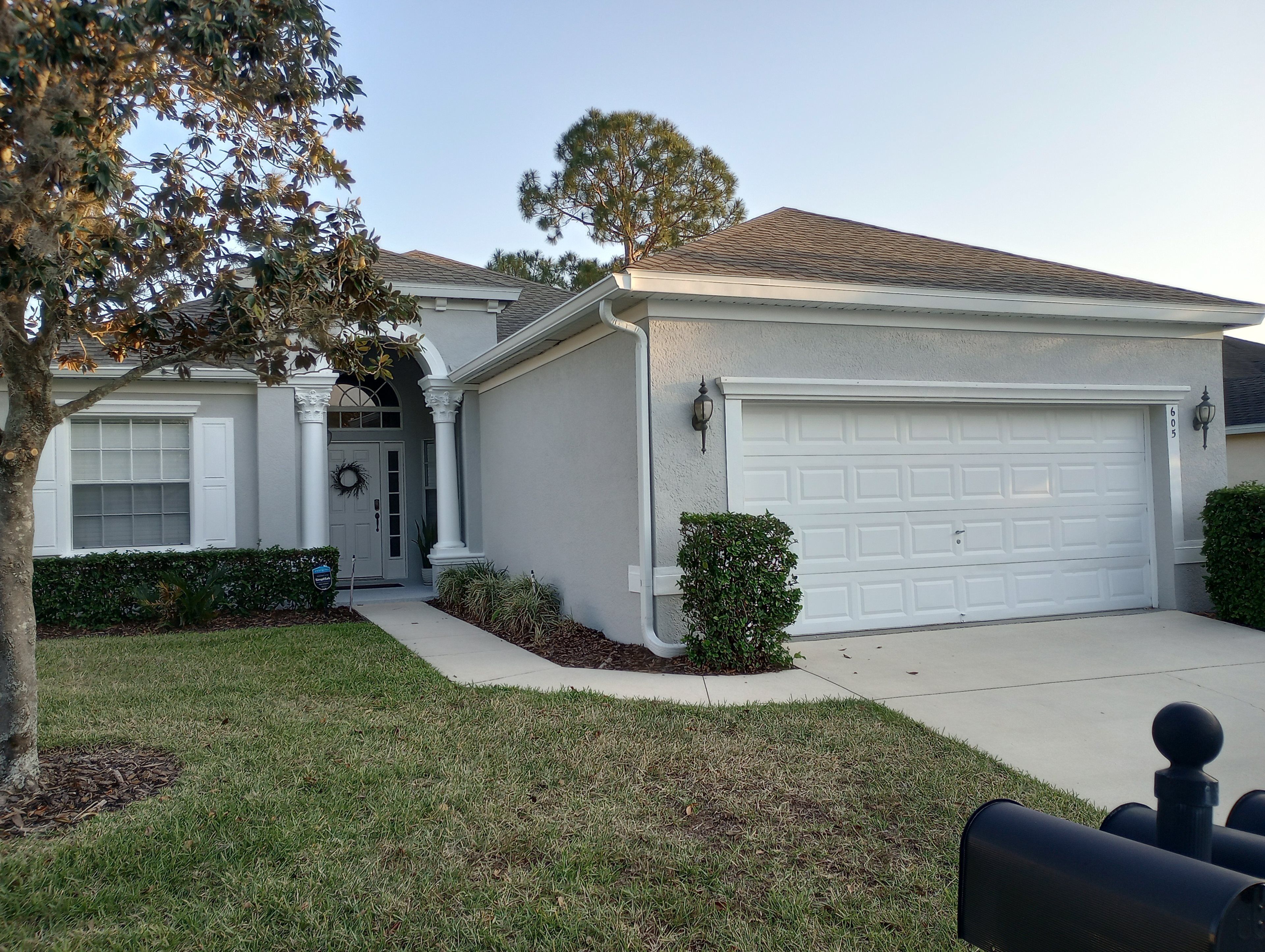 Luxury 4 Bedroom Home/South facing Pool/Spa/Covered Lanai. Champions Gate Area