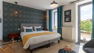 Literie de qualité supérieure, ameublement personnalisé, bureau