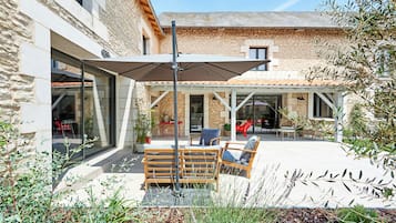 Chambre Double Supérieure | Terrasse/Patio