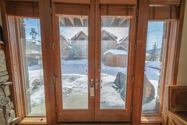 Casa de ciudad Prestigio, 2 habitaciones, chimenea, planta baja (Antlers Gulch 401) | Vista desde la habitación