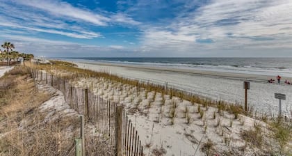 Lovely 2/2 - Gated Oceanfront Myrtle Beach Resort - Near MYR