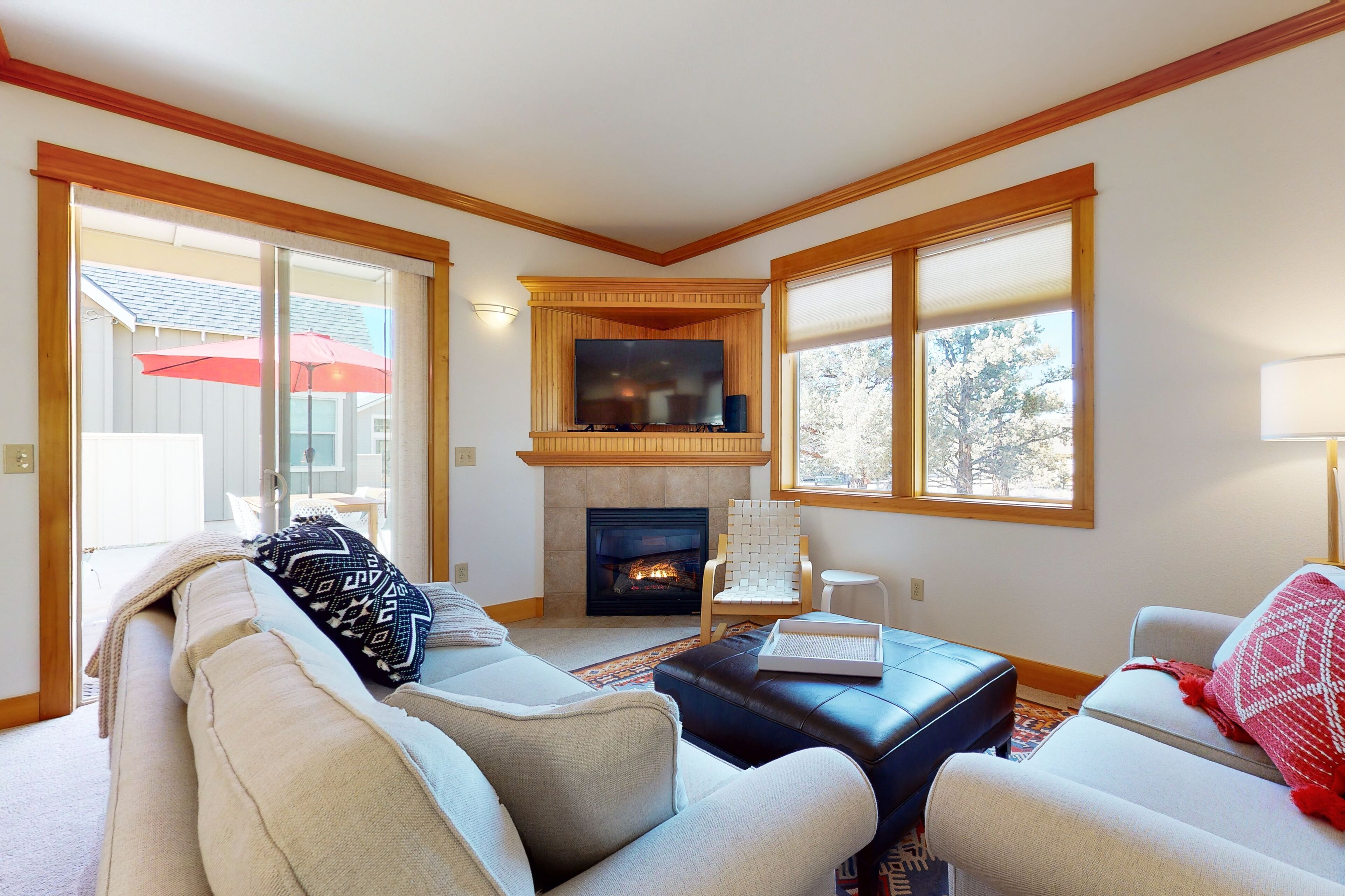 Wonderful Eagle Crest gem w/ shared pool/hot tub/tennis, gas grill, patio & WiFi