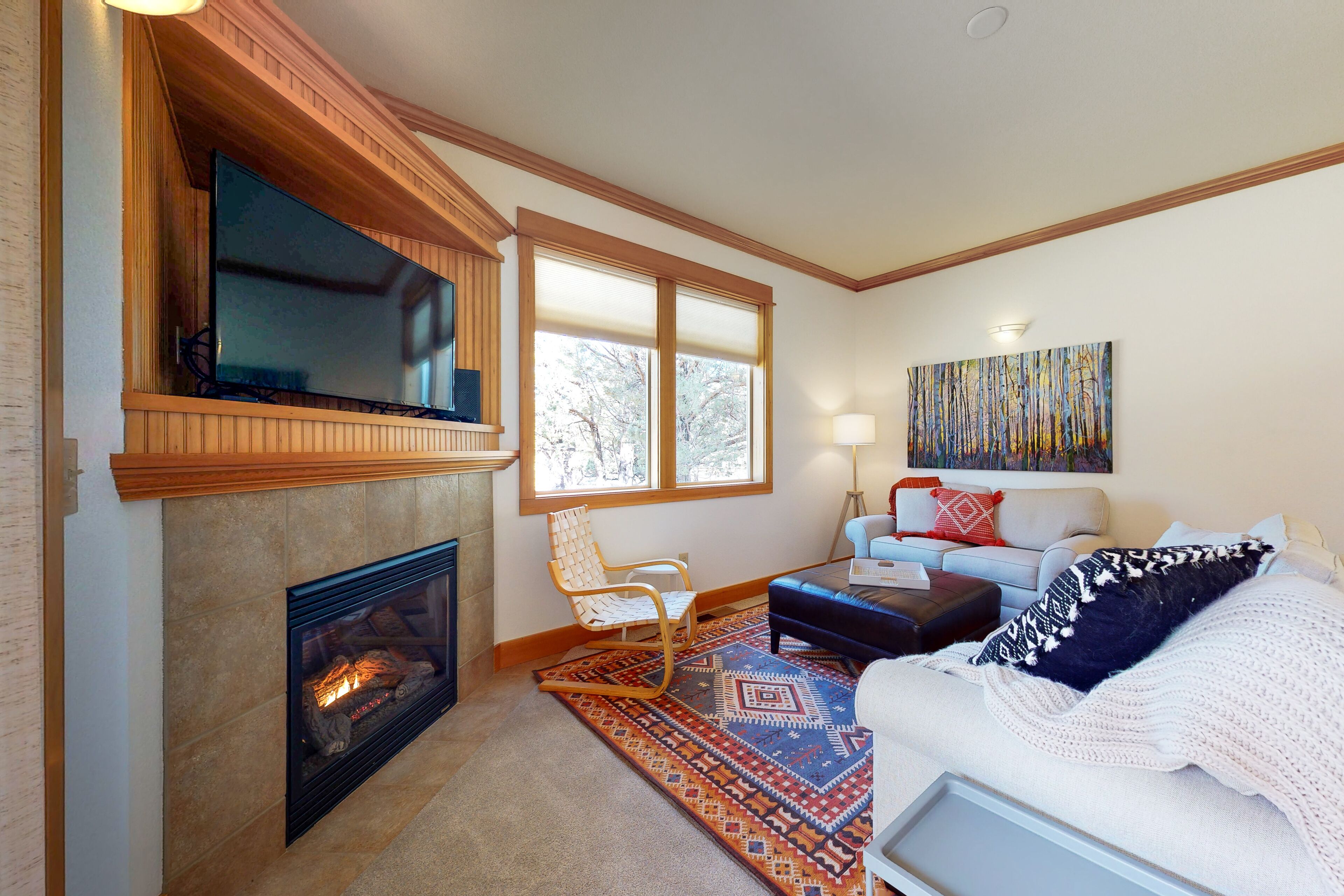 Wonderful Eagle Crest gem w/ shared pool/hot tub/tennis, gas grill, patio & WiFi