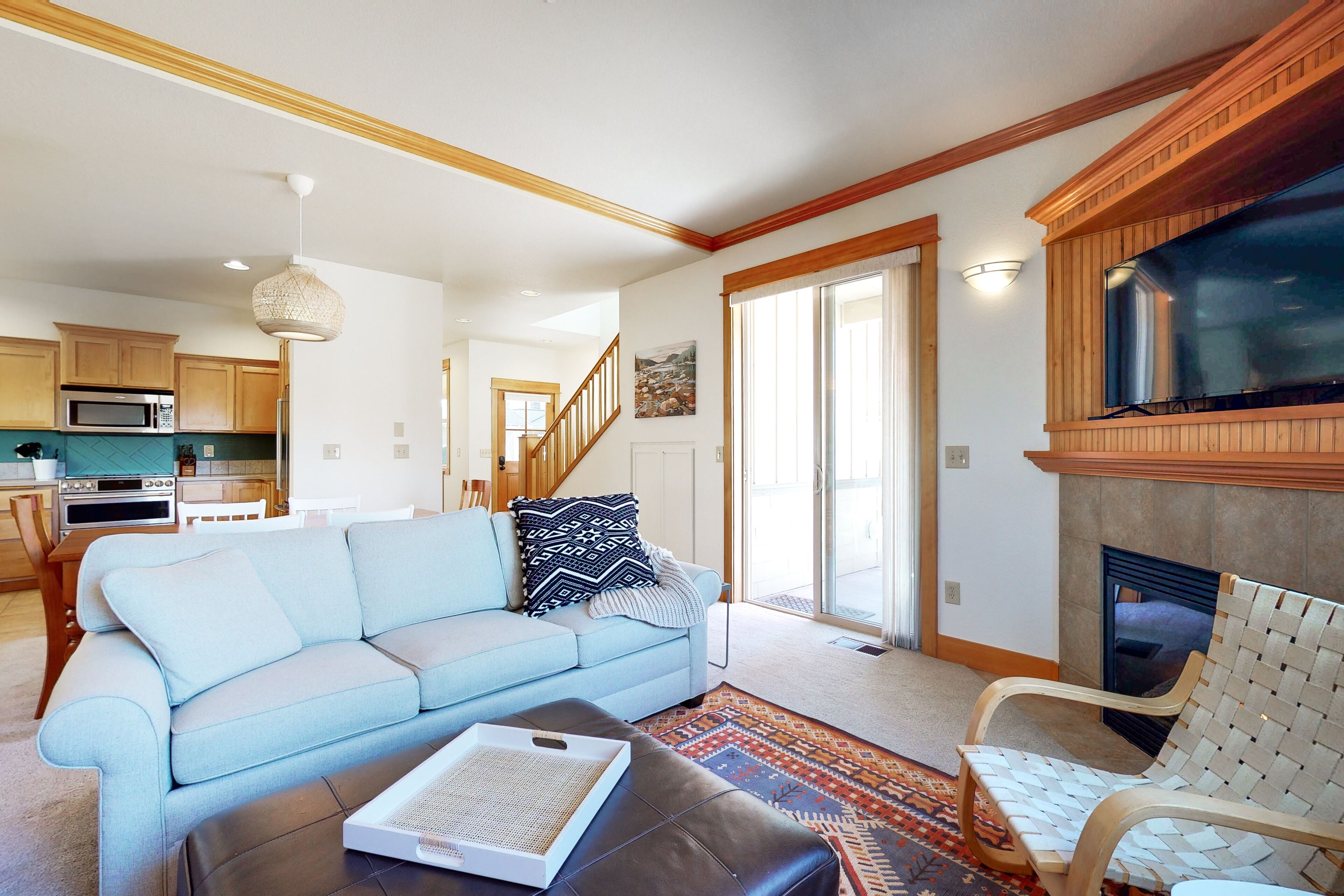 Wonderful Eagle Crest gem w/ shared pool/hot tub/tennis, gas grill, patio & WiFi