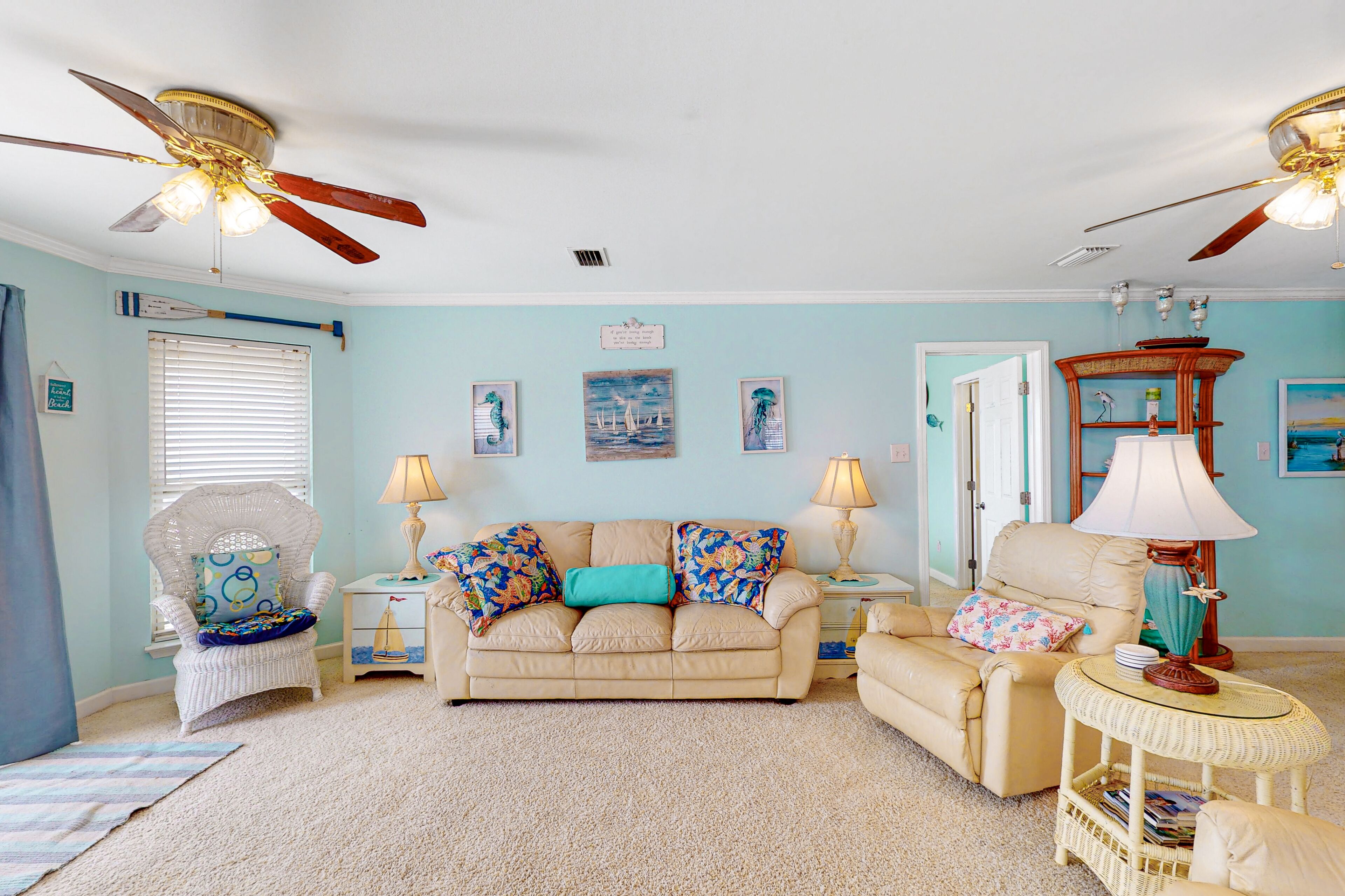 Perfect island getaway with furnished deck, gulf views, free WiFi & more