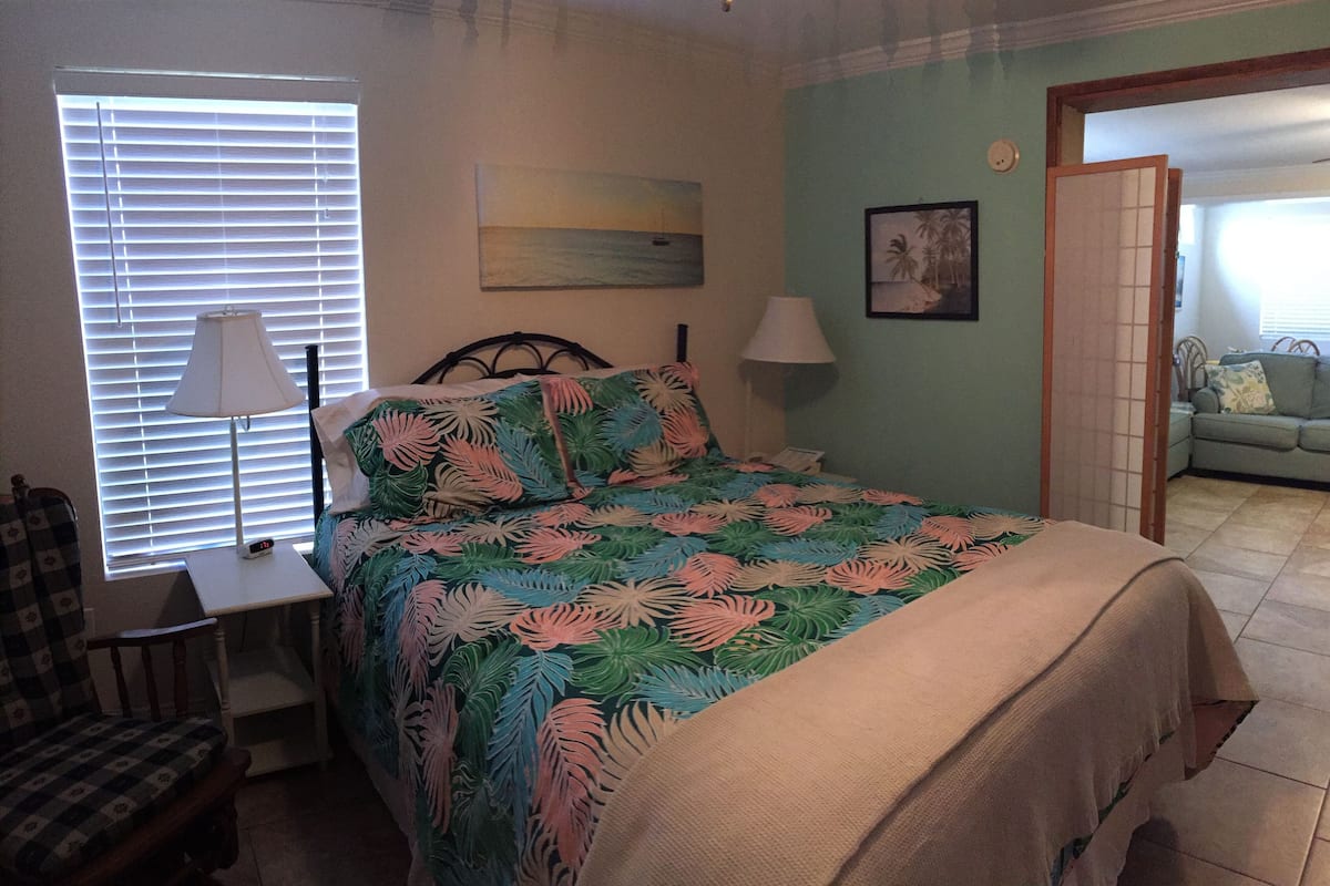 Standard Cottage | 2 bedrooms, blackout drapes, free WiFi, bed sheets