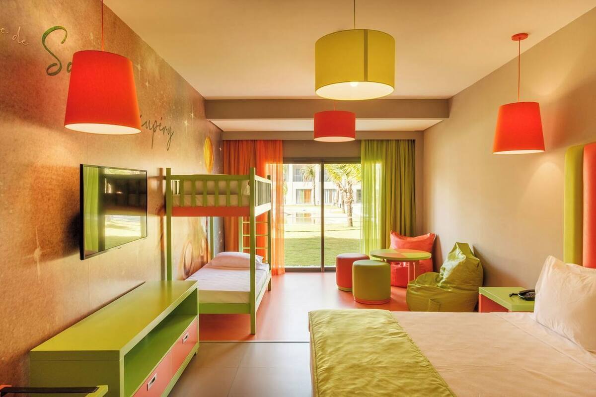 Apartamento NEP Familia | Minibar (con algunos artículos gratuitos), caja fuerte, ropa de cama