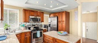 Paradise in Rita Ranch - HEATED POOL 