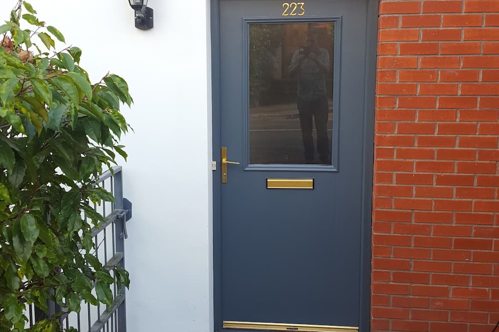 Alexandra Park Avenue Town House - Crossnacreevy